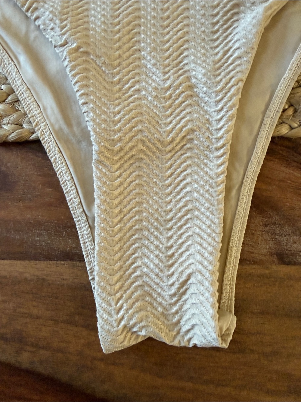 Monday Swimwear Cream Vanilla Bandeau Textured Bikini Set Med/Lg - Picture 3 of 11